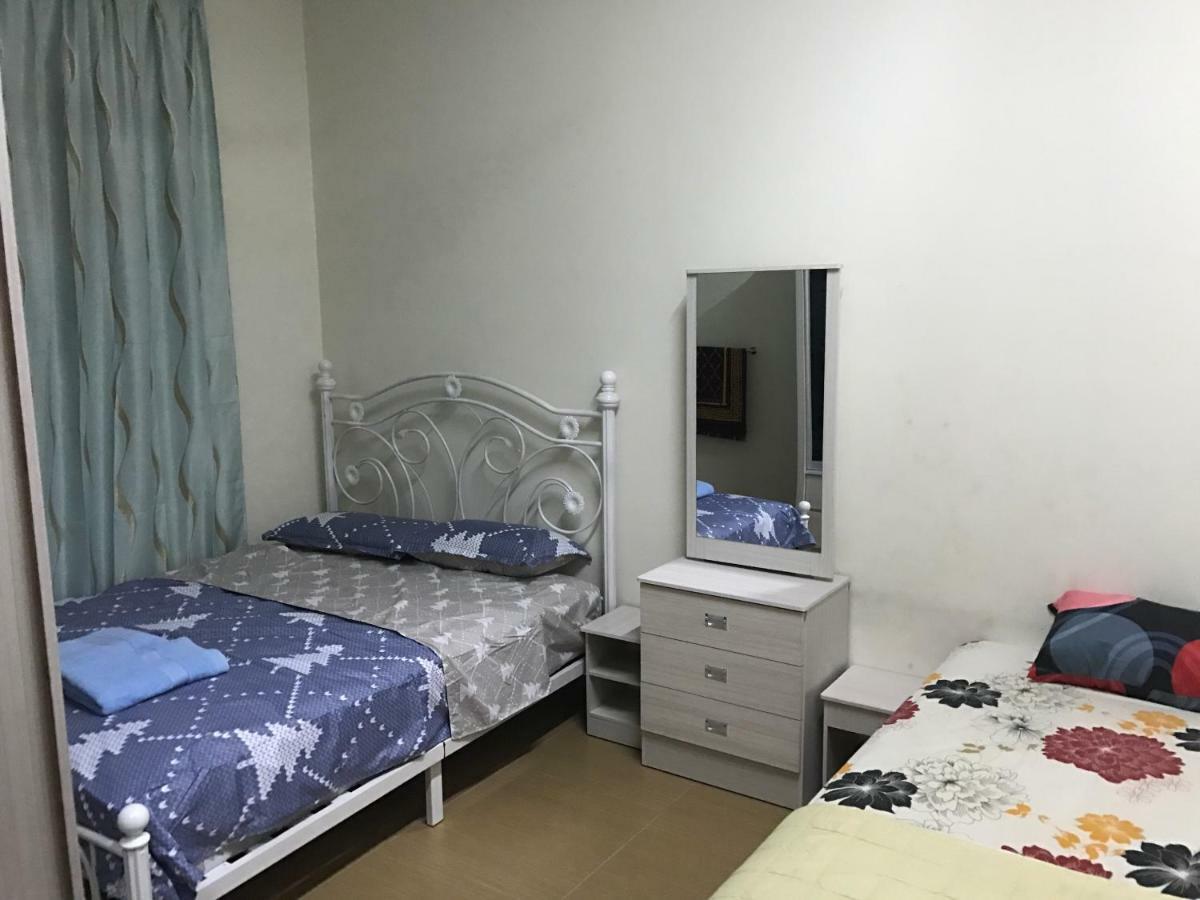 VillaParadise Homestay Batu Pahat Luaran gambar